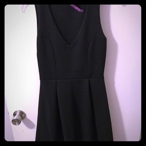 Classic black dress with pockets!